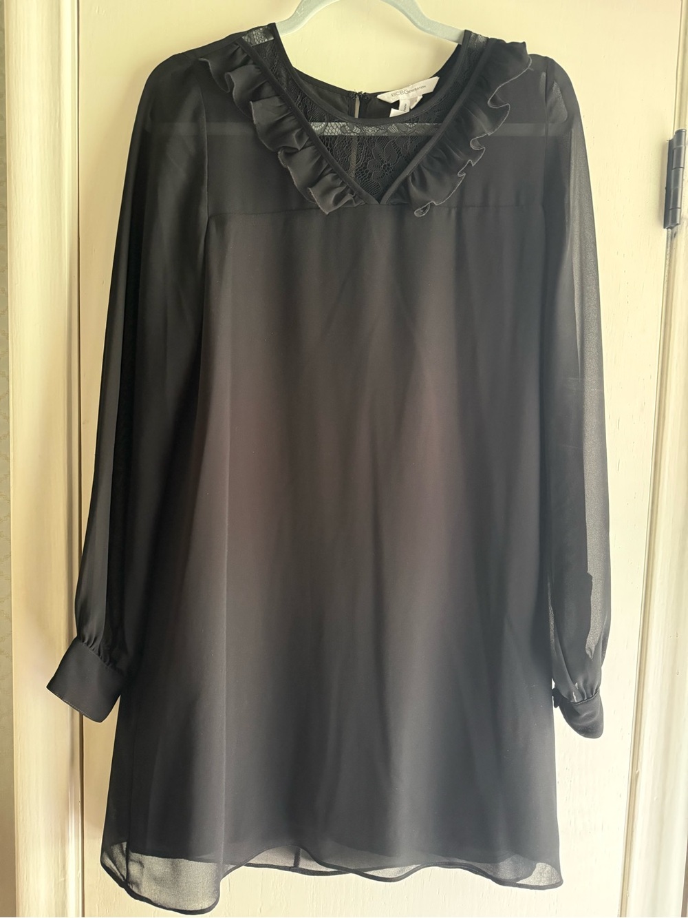 BCBGeneration Black Shift dress. Size S